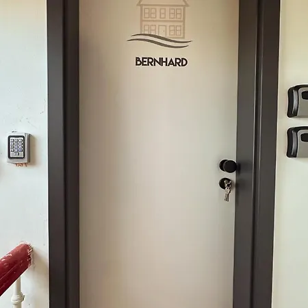 Bernhard Im Haus 10 * Borkum